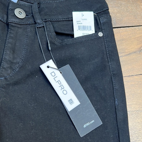 DL1961. Emma. Power Legging. Smart Denim. Jeans - Picture 6 of 9